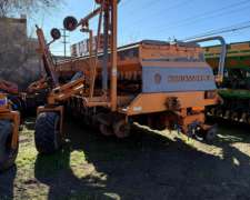 Sembradora Agrometal TX Mega de 16 a 52 Placa Variable