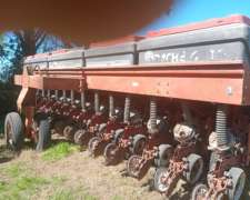 Sembradora Apacheta de 16 Surcos a 52