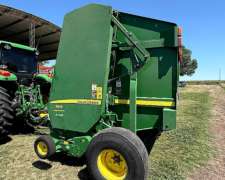 Rotoenfardadora John Deere 569