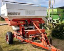 Fertilizadora de Arrastre Usada Yomel Control 2022a