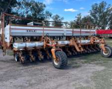 Sembradora Cele, año 2010, 14 a 52, 27 a 26, Mecanica, con M
