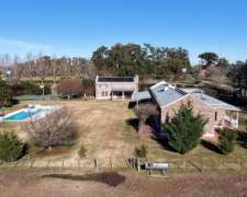 Excelente Casa En Haras El Malacate, Lote 240