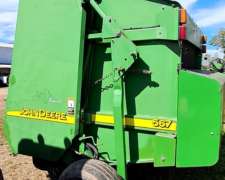 Rotoenfardadora John Deere 567