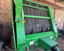 Rotoenfardadora John Deere 535