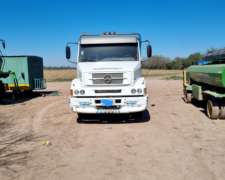 Mercedez Benz L1624 2009 Enganchado