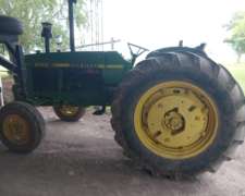 Tractor John Deere 2140