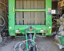 Rotoenfardadora John Deere 567