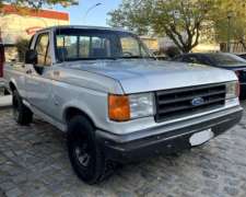 Ford F100 XLT .