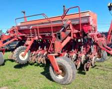 Sembradora Pionera 2520 con Alfalfero