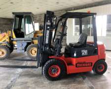 Autoelevador 0km Michigan 3.tn Torre Triple 4.50 Mts Diesel