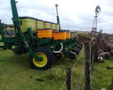 Sembradora John Deere 710 de 10 a 52 con Carreton