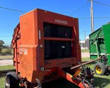 Rotoenfardadora Mainero 5880 con Monitor MRE1000