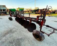 Arado de Discos con Ruedas de Fierro