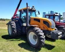 Tractor Valtra AR 220. 4X4