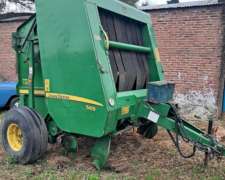 Rotoenfardadora John Deere 569