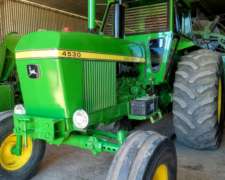 Tractor John Deere 4530