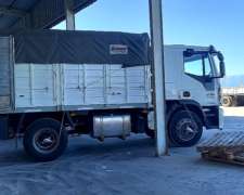 Camion Iveco 17.280 con Carroceria