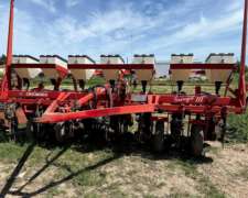 Sembradora Crucianelli Gringa III de 7 a 70