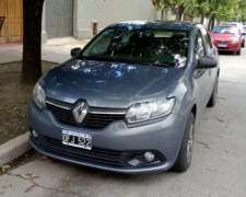 Renault Logan II 1.6 8v Expression 2014 Nafta $12.499.000
