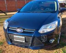 Ford Focus 2.0 SE Plus AT.