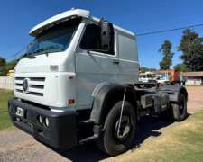 Volkswagen 17220 Tractor 2010