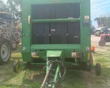 Rotoenfardadora John Deere 567