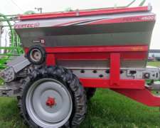 Fertilizadora Fertec 4500 Serie 5 MB Estado