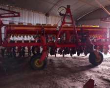 Sembradora Bertini Neumatica de 13x 52 y 10x 70 con Monitor