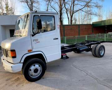 Mercedes Benz 710 Plus Ano 2014 Ano 2014 3 800 000 Agroads