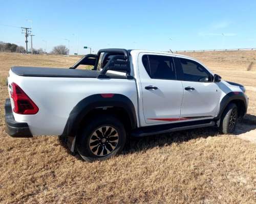 Toyota Hilux 2.8 TDI CD 4X4 Gr-s IV AT 2023dies $65.299.000