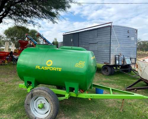 Acoplado Tanque 1500 Lts
