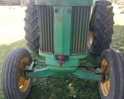 Tractor John Deere 730