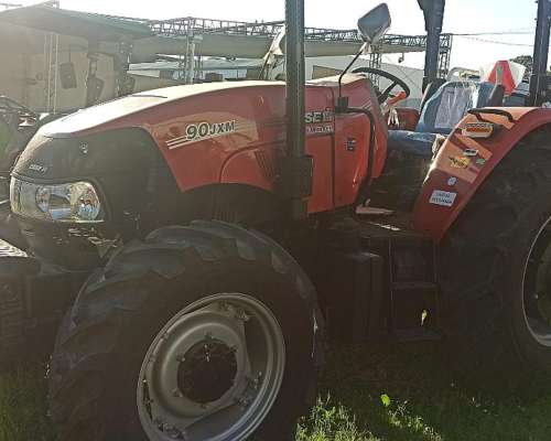 Tractor Case Farmall JXM 90
