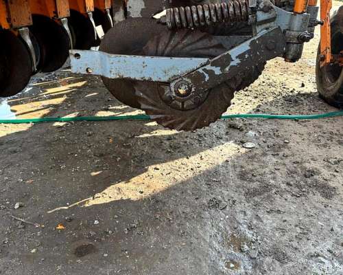 Sembradora Agrometal TX Mega 16/52 Mod.15, Fert.lateral