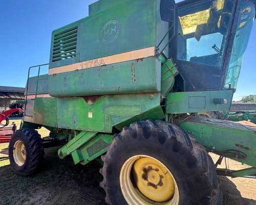 Cosechadora John Deere 1175 con Plataforma Soja Trigo