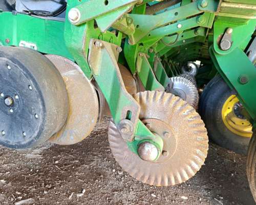 John Deere DB44 de 24 a 52 . Corte - Fertilizador Lanza