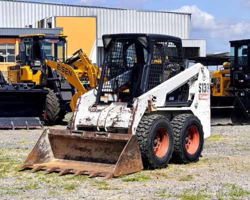 Mini Cargadora Bobcat S130 - 49hp Hidrostática Motor Kubota