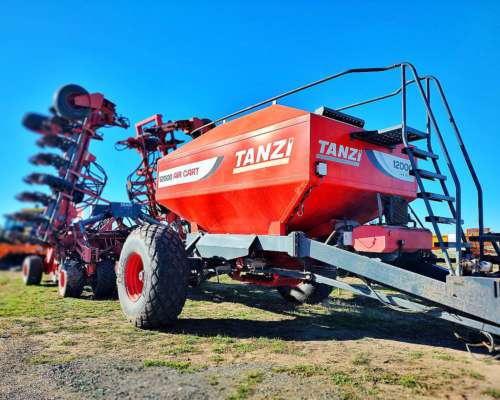 Sembradora Tanzi AIR Drill de 22 a 52,5 cm Aaño 2013