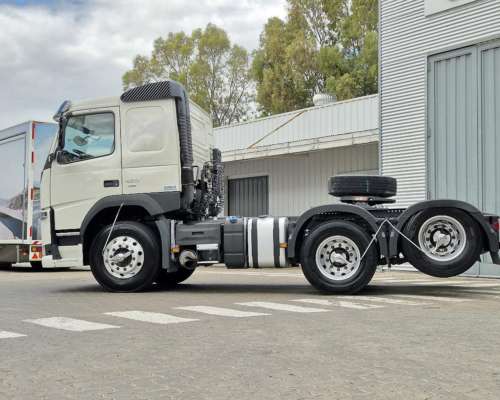 Volvofm 420 6X2 Tractor