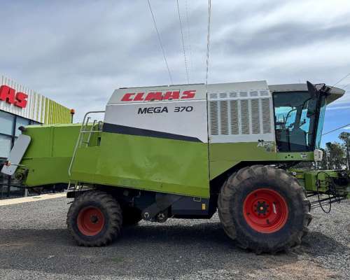 Claas Mega 370 año 2005 con Plataforma 30 Pies
