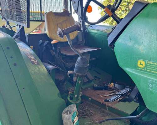 John Deere 5725 Dual, Paton. año 2014. 3pts. M 11000hs. 90hp