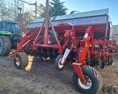 Sembradora Marca Crucianelli, Modelo Pionera 2520, Doble FER