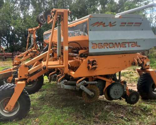 Sembradora Agrometal MX de 23 a 21 - Fert Simple, Monitor