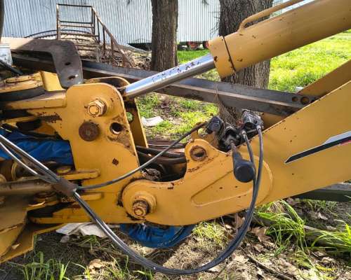 Brazo Retroexcavadora TVH Usada