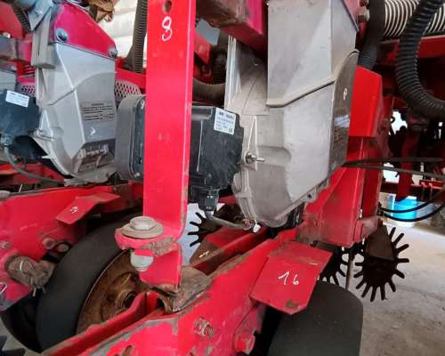 Sembradora Giorgi Precisa 8008 13 Lineas a 52.5 CM. Neumatic