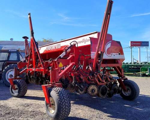 Crucianelli Pionera 21 a 23. año 2007 con Alfalfero.