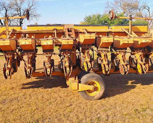 Sembradora Grano Grueso DAN CAR 12-52 Autotrailer