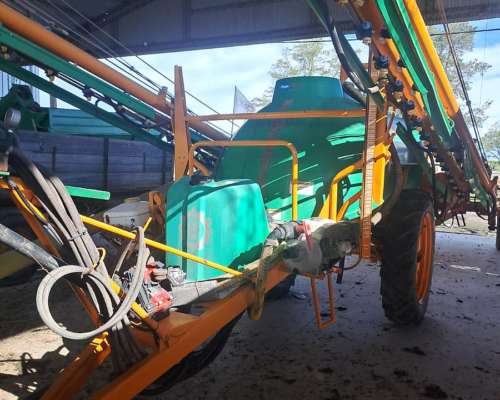 Pulverizador de Arrastre Marca Praba