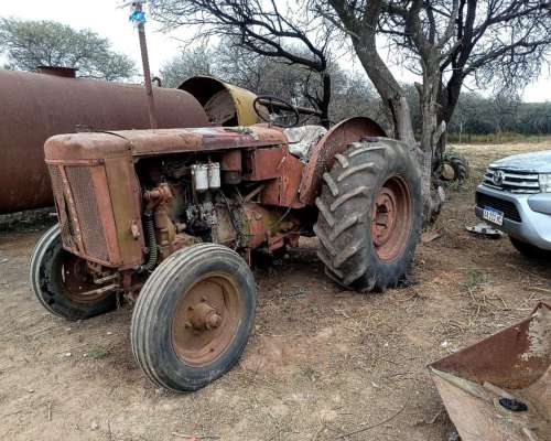 Tractor Hanomag R 60 Operativo en Marcha Mecanica Excelente,