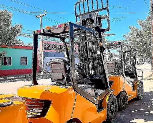 Autoelevadores y Mini Cargadora 2.5 TN y 3.5 TN Xcmg